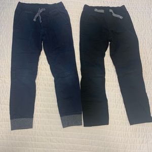 4 pair boys 5T Cat & Jack Pants. 1 navy jogger, 1 black skinny & 2 black sweats.